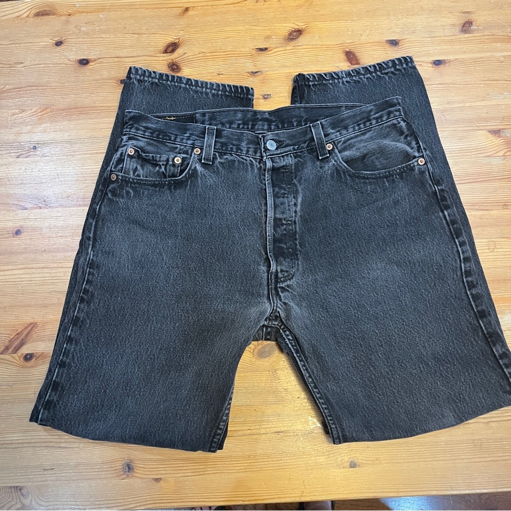 Black Levi's 501 1990s Made In USA 36 x 32